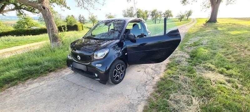 Schwarz Gebraucht 2018 Smart ForTwo Coupé Passion Coupé | 12.499 € (Fairer Preis) - Bild 1/4