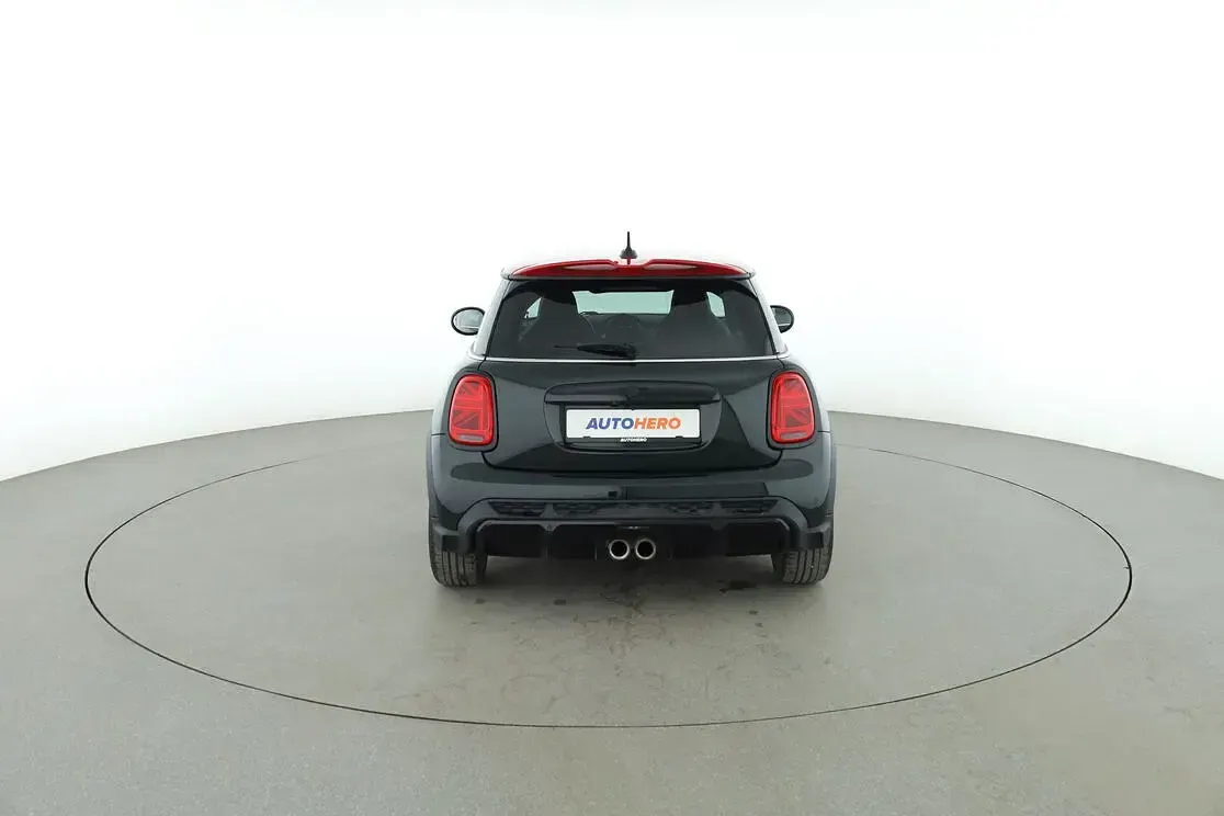 Gebraucht Mini John Cooper Works 231 PS (169 kW) 2021 Grün Kleinwagen