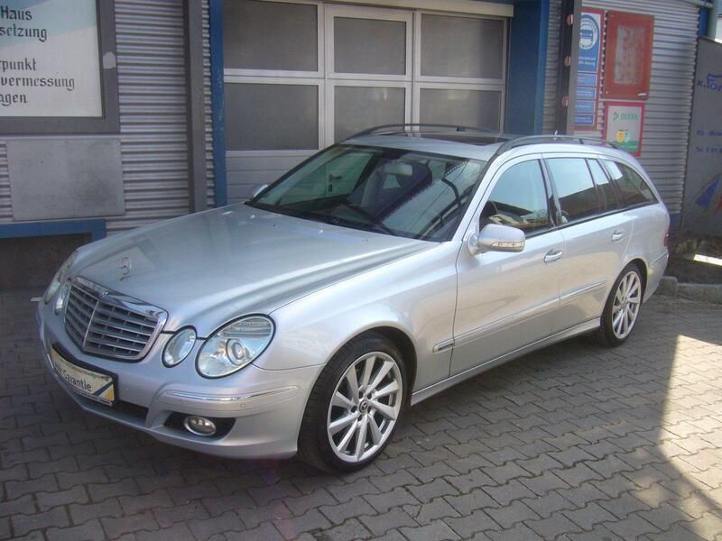 Silber Gebraucht 2008 Mercedes E200 Kombi | 9.500 € - Bild 1/4