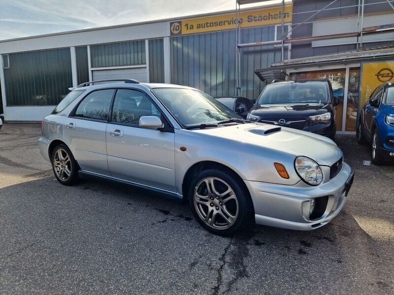 Silber Gebraucht 2002 Subaru Impreza Kombi | 9.980 € - Bild 1/4