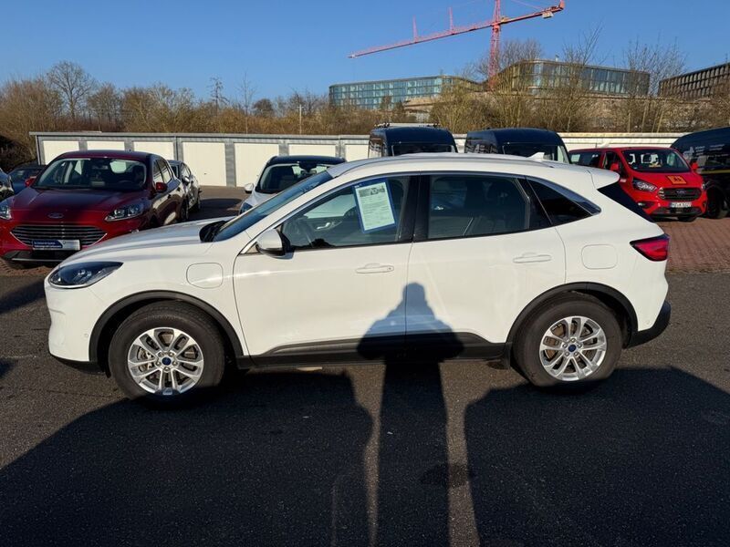 Gebraucht Ford Kuga Titanium 152 PS (111 kW) 2021 Frostweiß SUV
