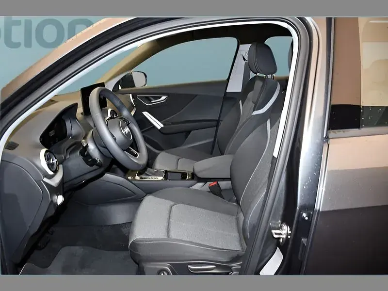 Gebraucht Audi Q2 150 PS (110 kW) 2025 Grau SUV