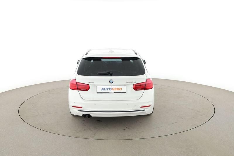 Gebraucht BMW 320 Sport Line 190 PS (139 kW) 2016 Weiß Kombi