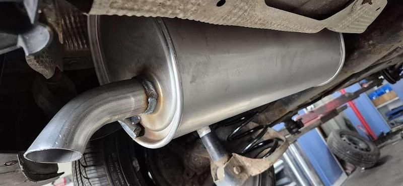 Gebraucht 2004 Seat Ibiza Limousine | 1.600 € (Teuer) - Bild 1/4