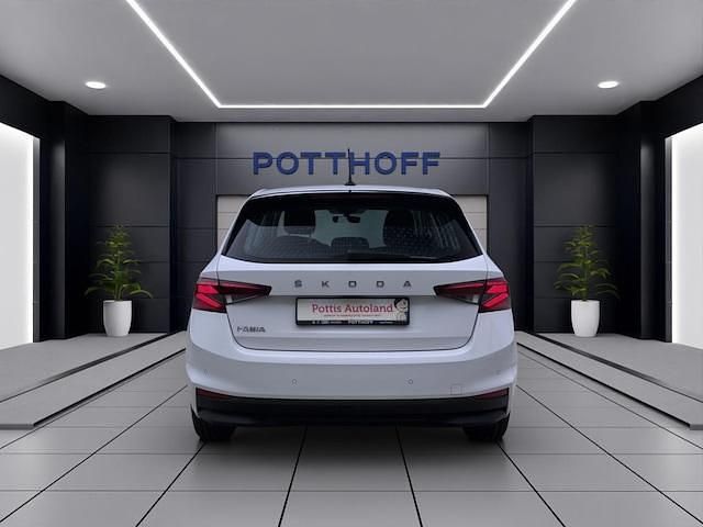 Gebraucht Skoda Fabia Active 65 PS (47 kW) 2023 Candyweiss Kleinwagen