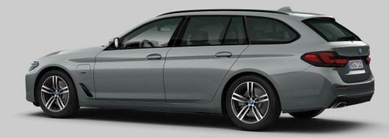 Gebraucht BMW 530e Shadowline 184 PS (135 kW) 2022 Skyscraper grey Kombi