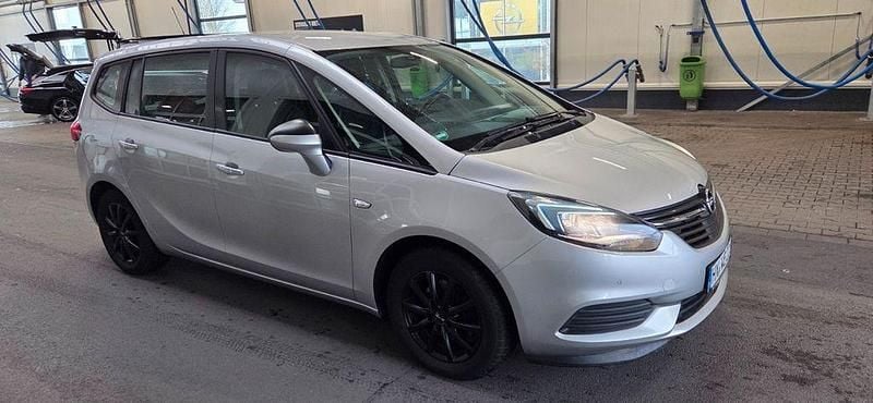 Gebraucht Opel Zafira Tourer 120 PS (88 kW) 2018 Silber Van / Kleinbus