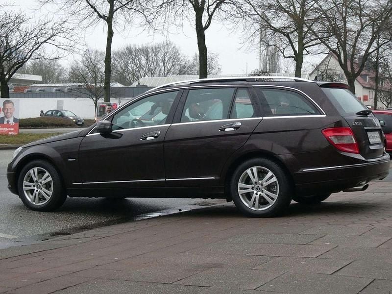 Gebraucht Mercedes C200 Avantgarde 184 PS (135 kW) 2011 Grau Limousine
