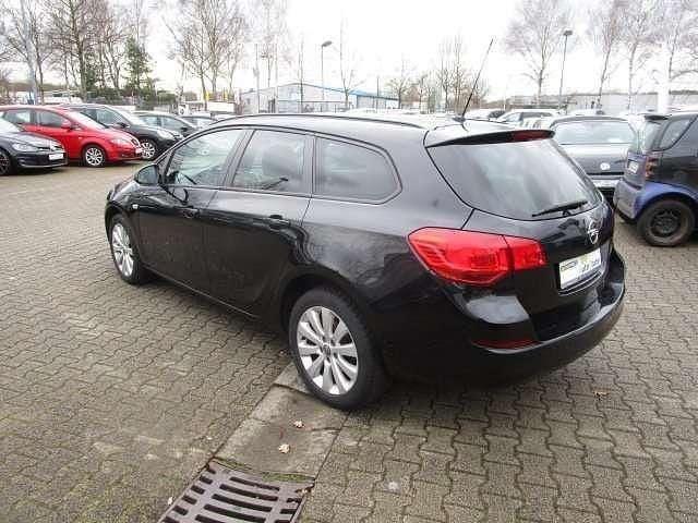 Gebraucht Opel Astra Edition 125 PS (91 kW) 2011 Saphirschwarz mineraleffekt Kombi