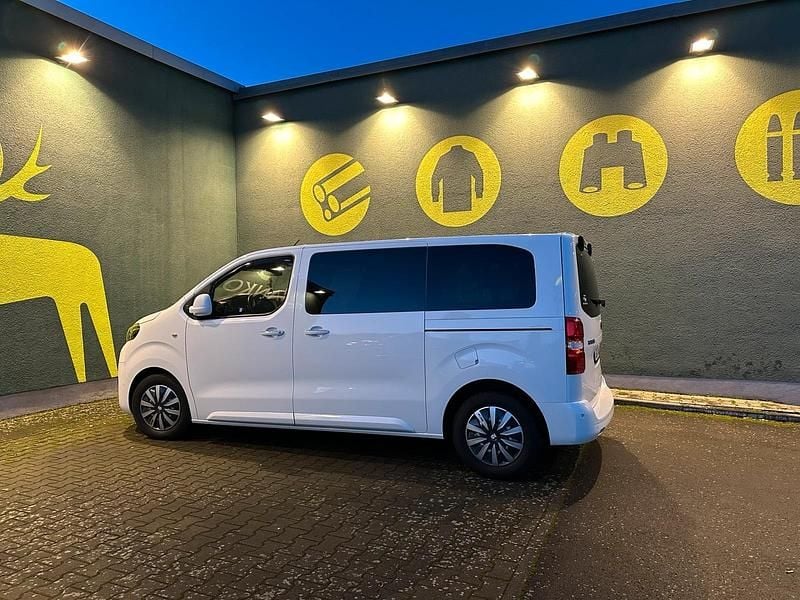 Weiß Gebraucht 2019 Toyota Proace Verso Kombi | 27.200 € (Superpreis) - Bild 1/3