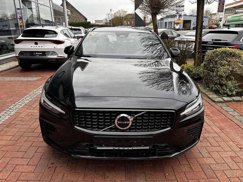 Gebraucht Volvo V60 Plus 398 PS (292 kW) 2022 Schwarz Kombi