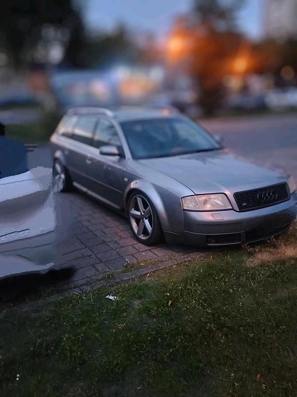 Grau Gebraucht 2002 Audi S6 Kombi | 7.500 € (Fairer Preis) - Bild 1/3