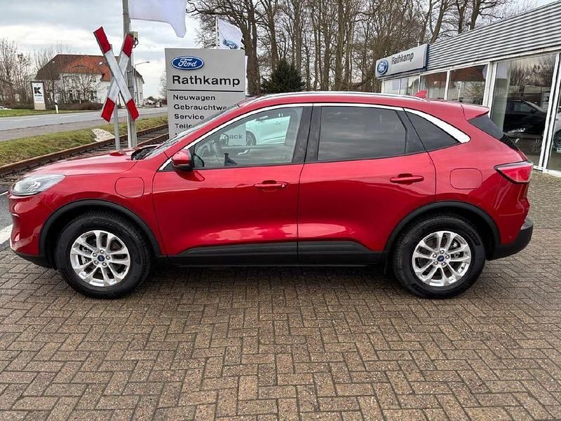 Gebraucht Ford Kuga Titanium 152 PS (111 kW) 2022 Lucidrot metallic (metallic) SUV