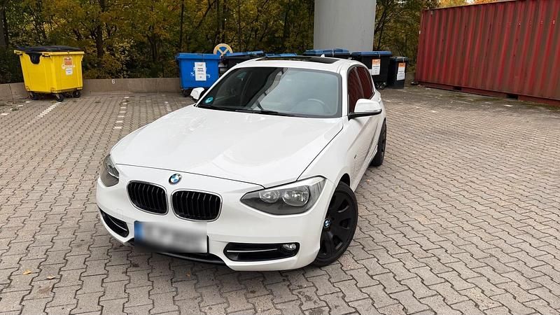 Weiß Gebraucht 2012 BMW 116 M Performance Kleinwagen | 8.999 € - Bild 1/4