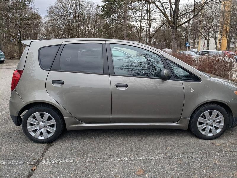 Gebraucht Mitsubishi Colt Inform 95 PS (69 kW) 2010 Kleinwagen