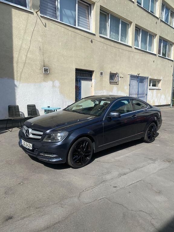 Blau Gebraucht 2012 Mercedes C180 Coupé | 7.999 € (Superpreis) - Bild 1/4