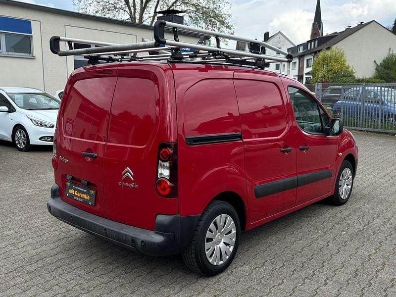 Gebraucht Citroën Berlingo Attraction 75 PS (55 kW) 2015 Rot Van / Kleinbus