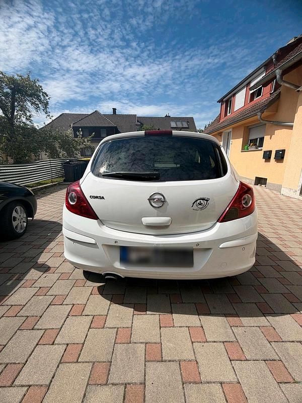 Gebraucht Opel Corsa 87 PS (63 kW) 2012 Weiß Kleinwagen