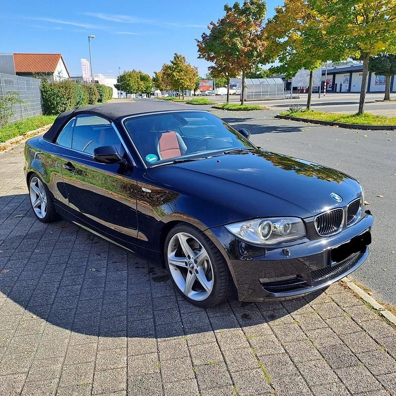 Gebraucht BMW 123 Cabriolet 204 PS (150 kW) 2010 Schwarz Cabrio