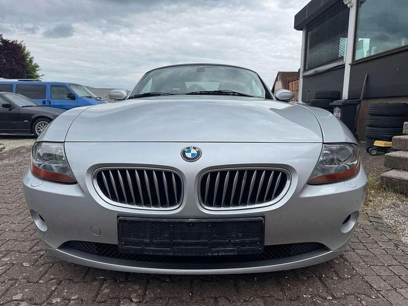 Gebraucht BMW Z4 231 PS (169 kW) 2003 Titansilber metallic Cabrio