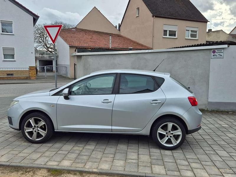 Gebraucht Seat Ibiza 60 PS (44 kW) 2011 Silber Limousine