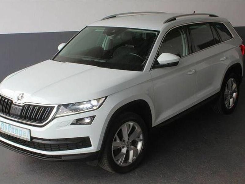 Weiß Gebraucht 2017 Skoda Kodiaq Business Line SUV | 17.990 € (Fairer Preis) - Bild 1/4