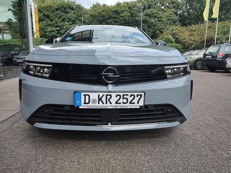 Neu Opel Astra Enjoy 131 PS (96 kW) 2025 Grafik grau Kombi