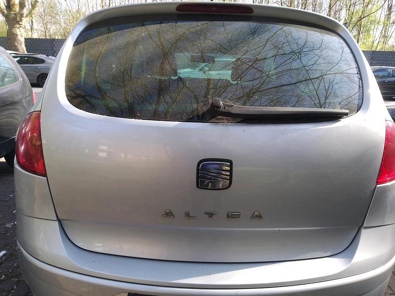 Gebraucht Seat Altea 100 PS (73 kW) 2007 Silber Limousine