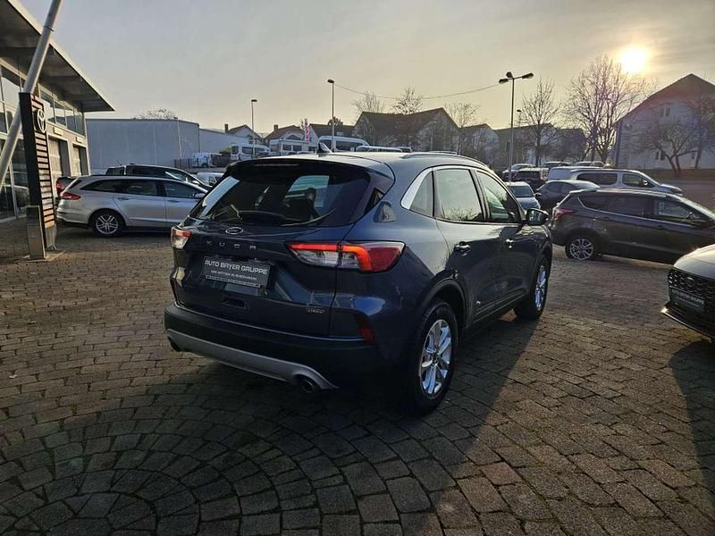 Gebraucht Ford Kuga Titanium 224 PS (164 kW) 2022 Blue metallic SUV