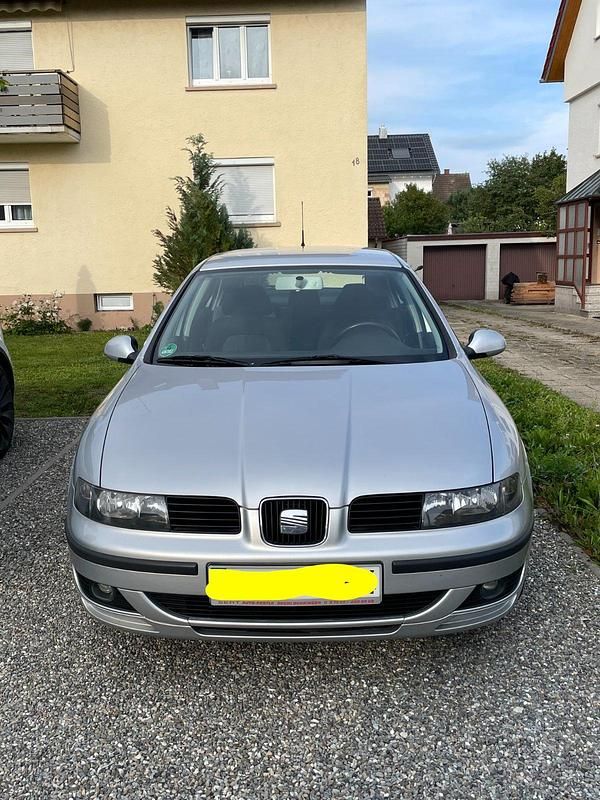 Andere farben Gebraucht 2005 Seat Leon Limousine | 3.000 € (Teuer) - Bild 1/4