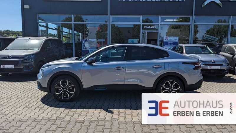 Grau Gebraucht 2023 Citroën e-C4 Shine Limousine | 21.500 € (Guter Preis) - Bild 1/4