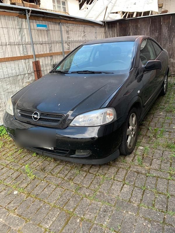Schwarz Gebraucht 2002 Opel Astra Coupé | 750 € - Bild 1/4