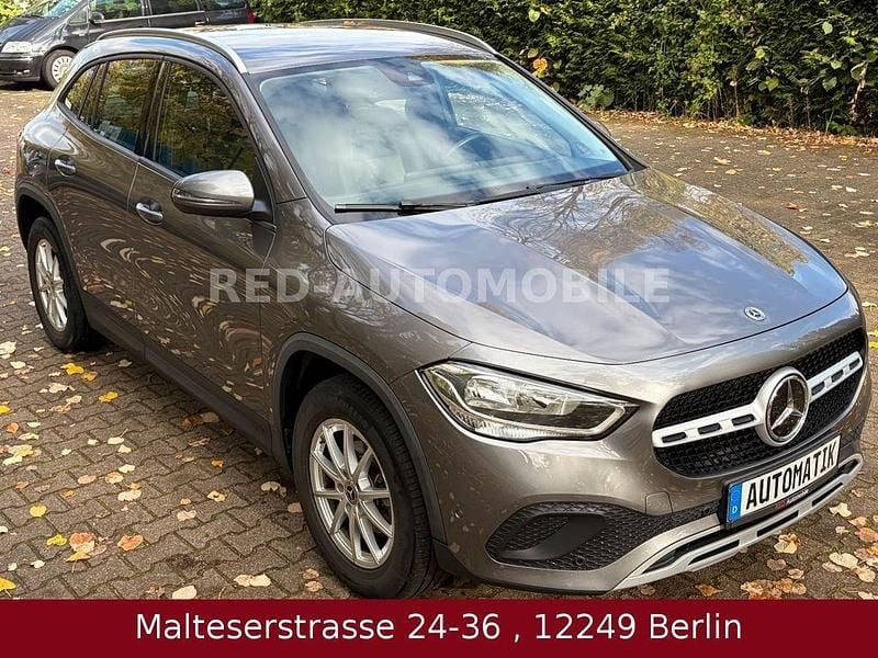 Gebraucht Mercedes GLA200 163 PS (119 kW) 2021 Grau SUV