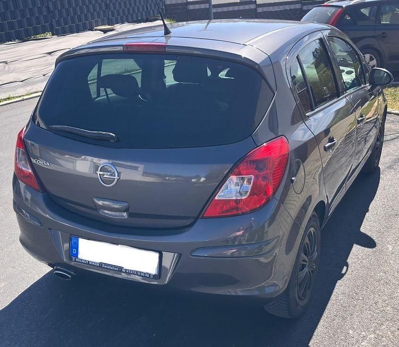 Gebraucht Opel Corsa Edition 101 PS (74 kW) 2012 Grau Kleinwagen