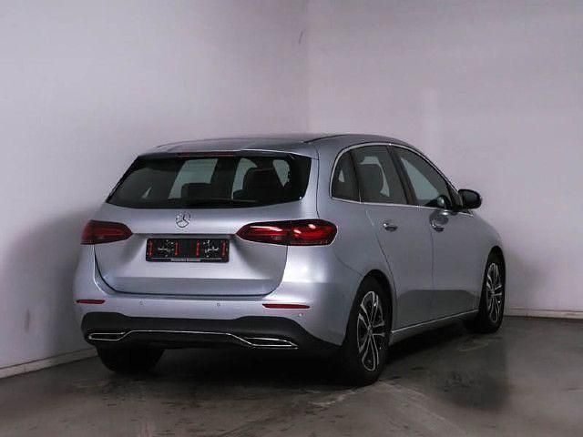 Gebraucht Mercedes B200 163 PS (119 kW) 2024 Van / Kleinbus