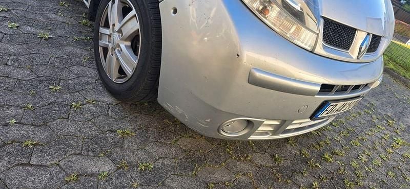 Gebraucht Renault Trafic 101 PS (74 kW) 2006 Silber Van / Kleinbus