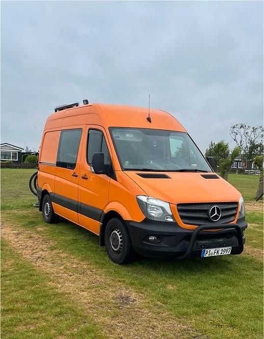 Orange Gebraucht 2016 Mercedes Sprinter Van | 18.900 € - Bild 1/4