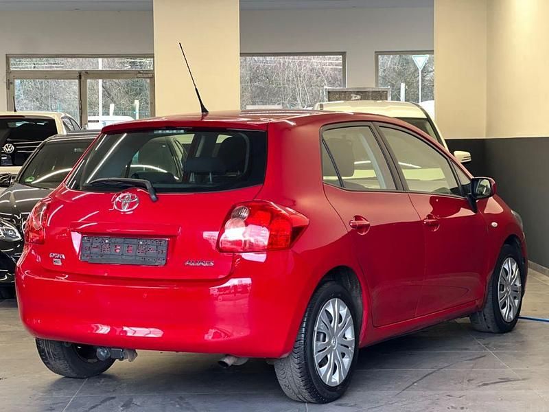 Gebraucht Toyota Auris Sol 124 PS (91 kW) 2007 Rot Limousine