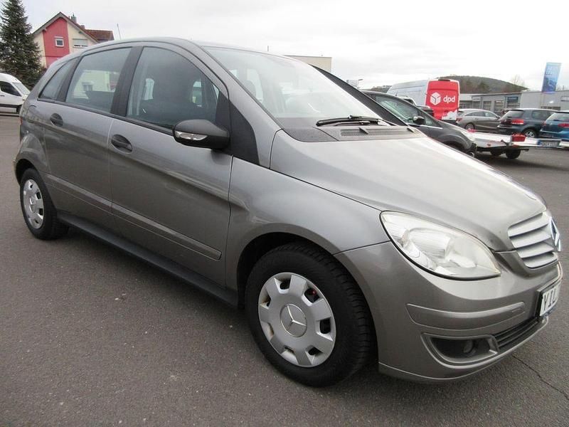 Gebraucht Mercedes B170 116 PS (85 kW) 2007 Grau Van / Kleinbus