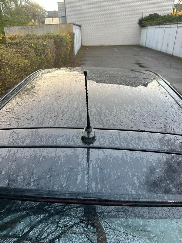 Gebraucht Kia Venga 125 PS (91 kW) 2011 Schwarz Kleinwagen