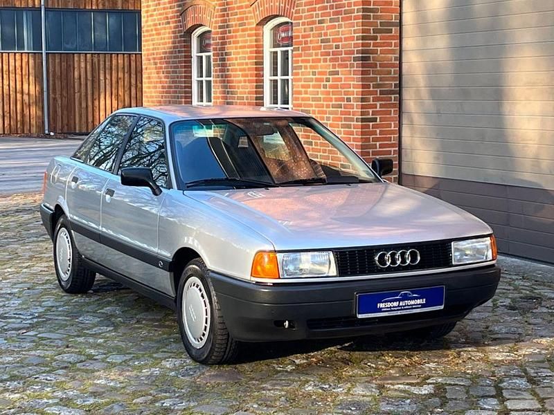 Silber Gebraucht 1990 Audi 80 Comfort Limousine | 5.900 € - Bild 1/4