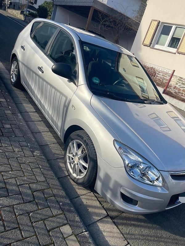 Gebraucht Hyundai i30 Classic 109 PS (80 kW) 2008 Grau Kleinwagen