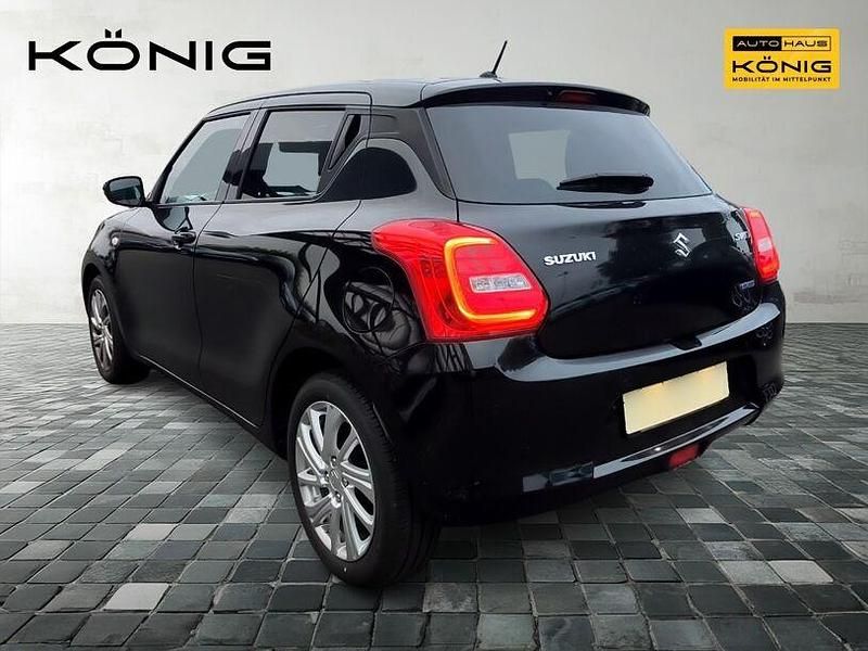 Gebraucht Suzuki Swift Comfort 83 PS (61 kW) 2023 Schwarz Limousine