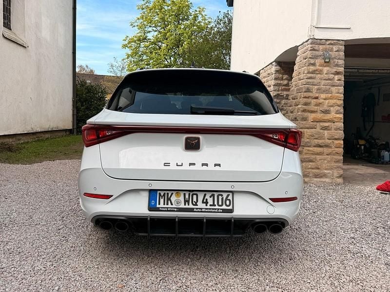 Usata Cupra Leon 300 CV (220 kW) 2022 Bianco Station wagon