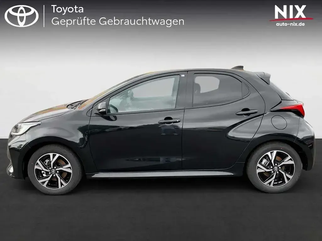 Neu Toyota Yaris 116 PS (85 kW) 2025 Schwarz Kleinwagen