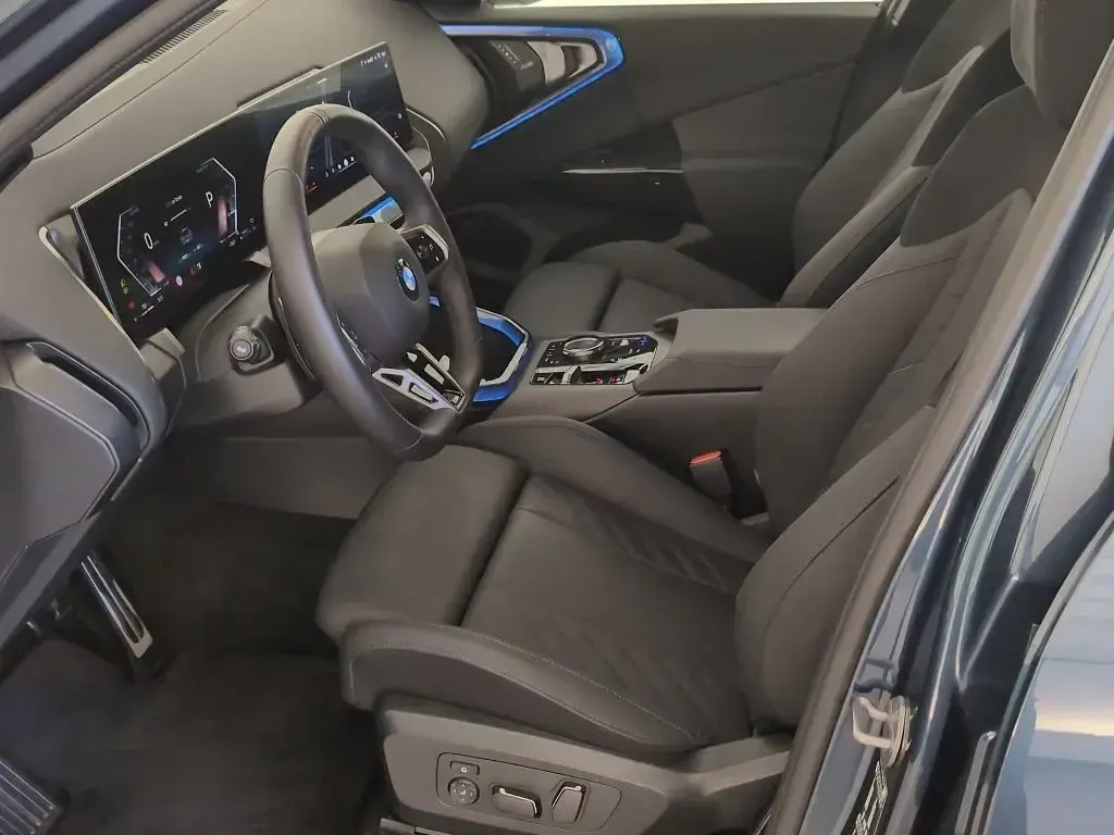 Gebraucht BMW X3 M Sport 197 PS (144 kW) 2025 Blau SUV