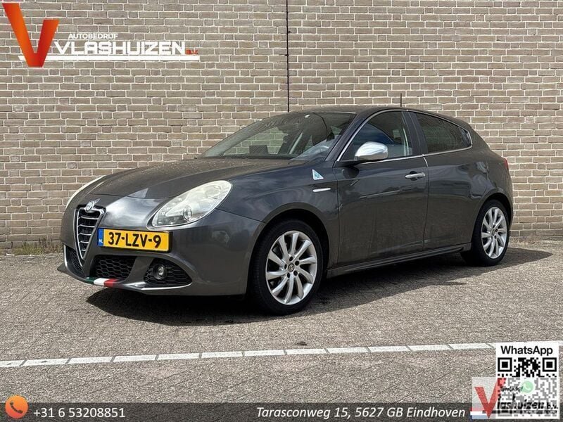 Grau Gebraucht 2010 Alfa Romeo Giulietta Distinctive Kleinwagen | 3.850 € (Etwas zu teuer) - Bild 1/4