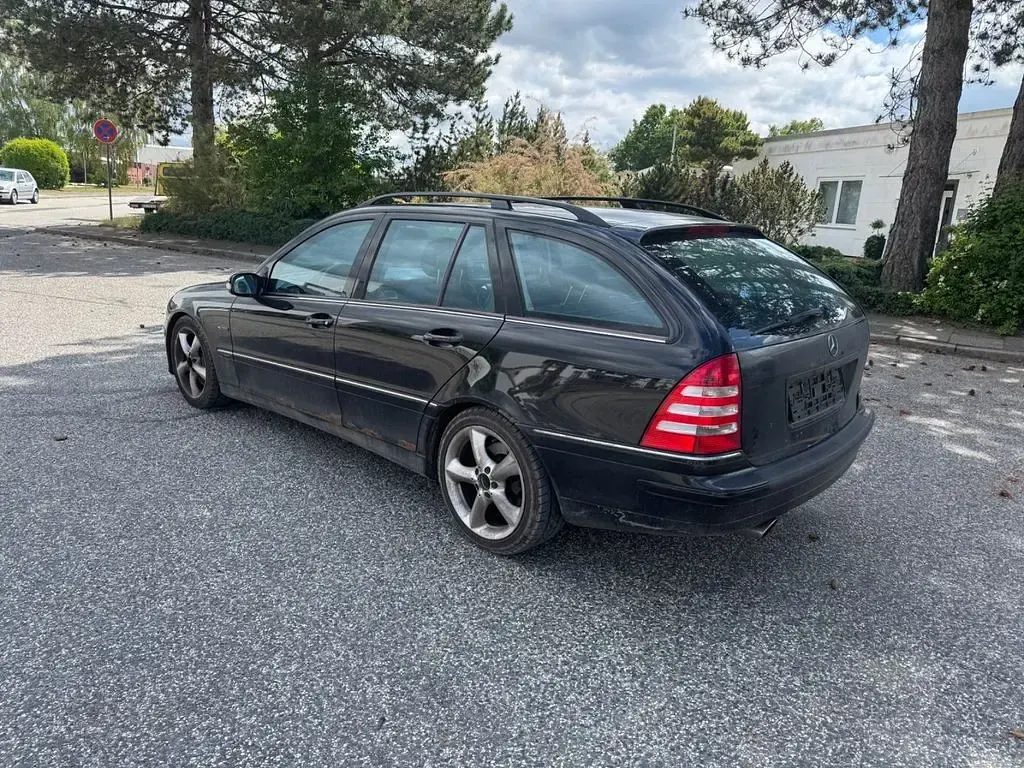 Gebraucht Mercedes C200 163 PS (119 kW) 2003 Schwarz Kombi