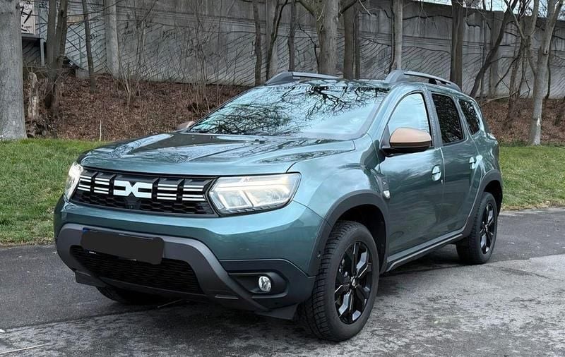 Grün Gebraucht 2024 Dacia Duster Extreme SUV | 20.990 € (Superpreis) - Bild 1/4