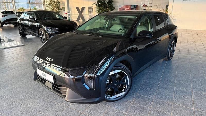 Neu Kia EV4 Earth 150 kW (204 PS) 2026 Schwarz Limousine